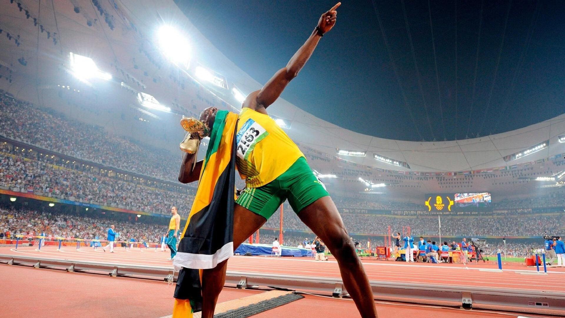 绿茵场上的叹息，争议判罚与球星流失，中超联赛陷入失味赛季