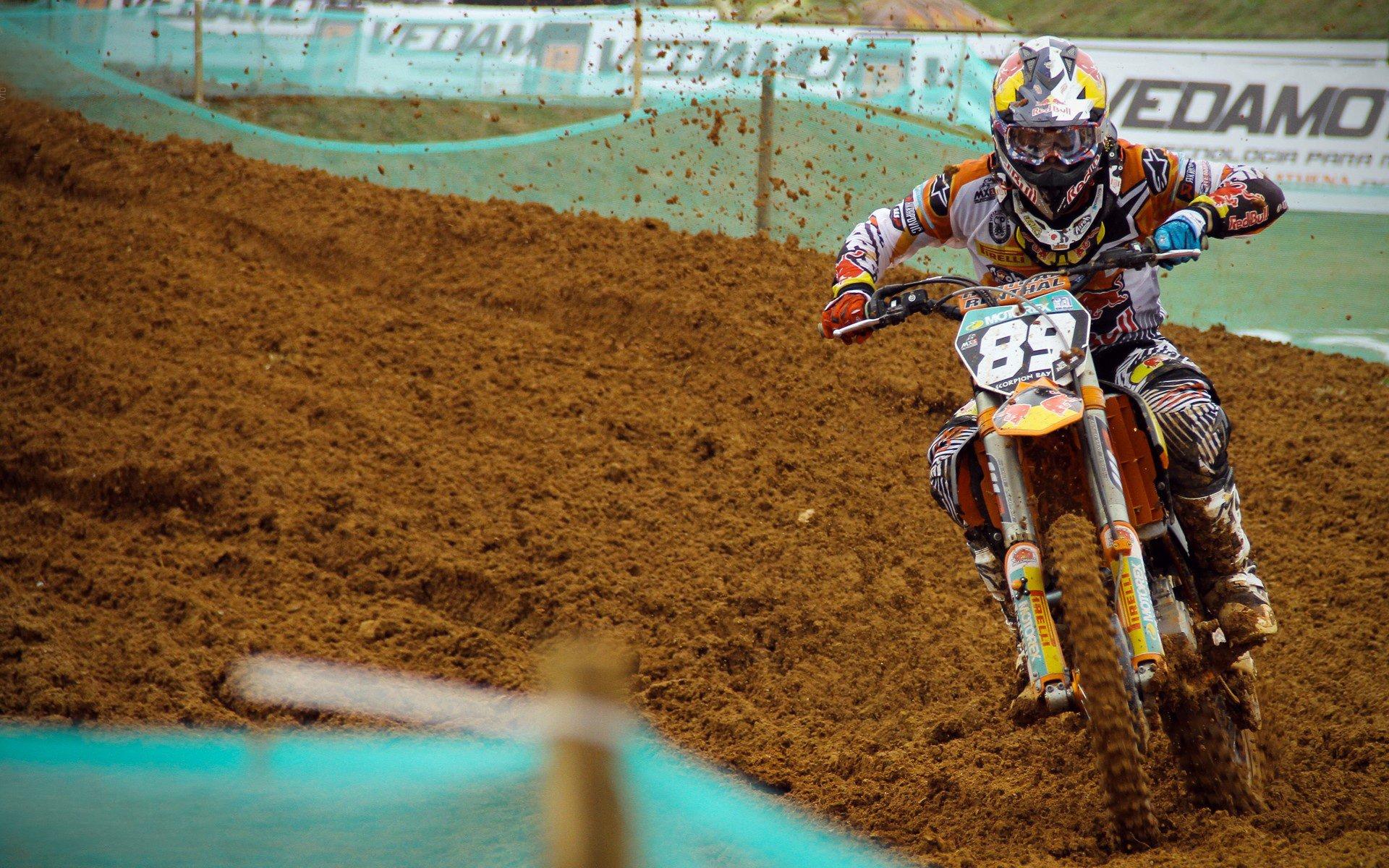 国米谋划交易新动向，德弗赖或成筹码，坎塞洛仍心属巴萨